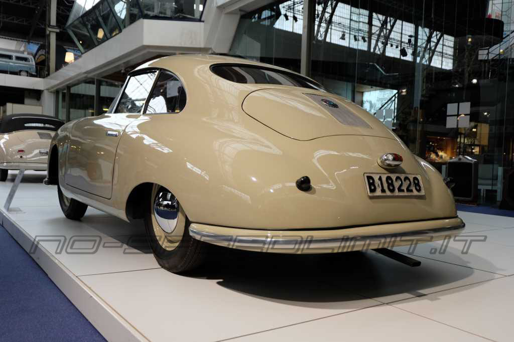 Mostra_Porsche_356_Autoworld 